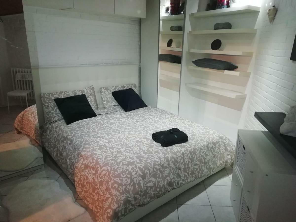 Sweet Apartment Suite Castelmerlo Болонья Екстер'єр фото